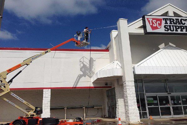Tractor Supply - Exterior Cleaning